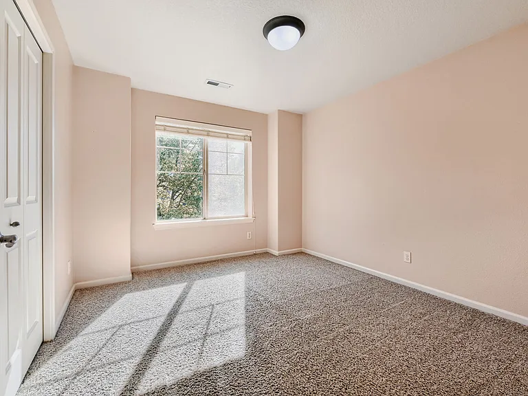 6503 NW 165th Ave — Photo 12