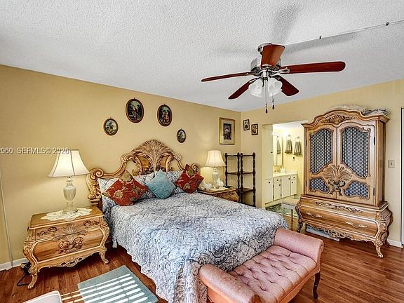 5th image of 1000 Colony Point Cir APT 422