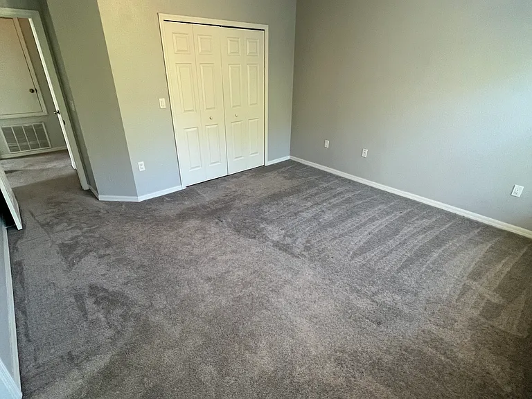8353 Shallow Creek Ct — Photo 7
