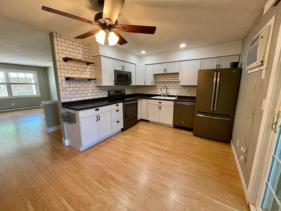 1st image of 234 E Logan St #W-4