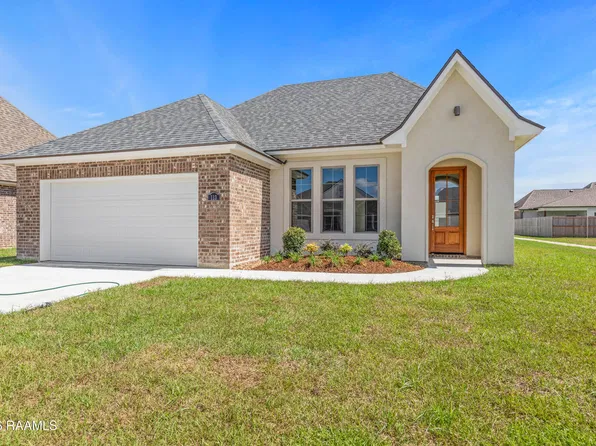 113 Rio Dr, Youngsville, LA 70592