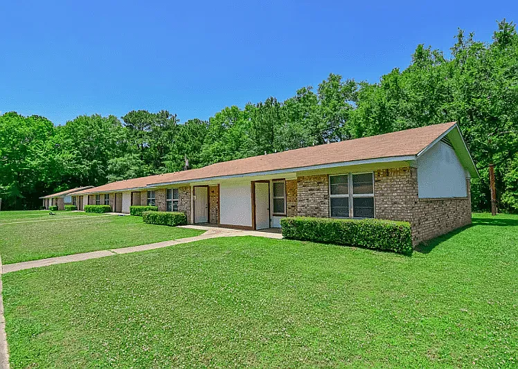 501 Martin Luther King Dr — Photo 3