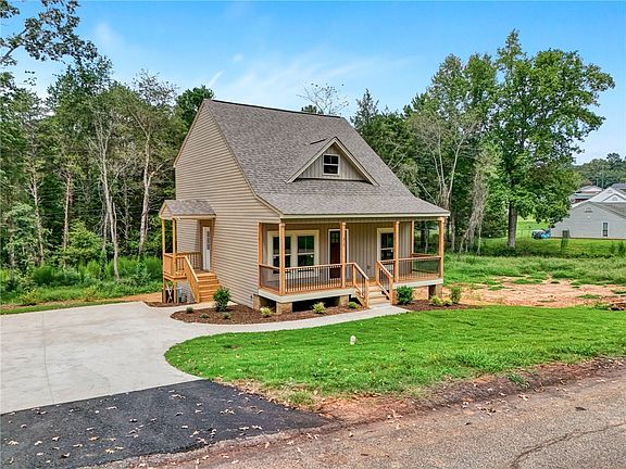 4th image of 312 Forest Creek Dr
