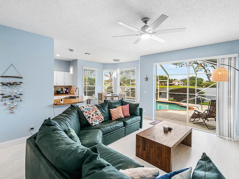 4180 Manor Forest Trl — Photo 17