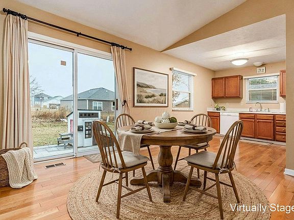 4th image of 605 Thistle Dr