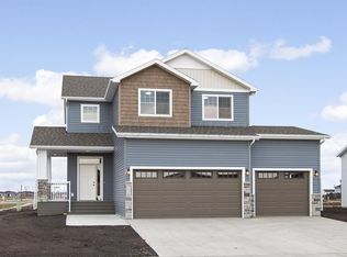 1136 29th Ave W, Fargo, ND 58078