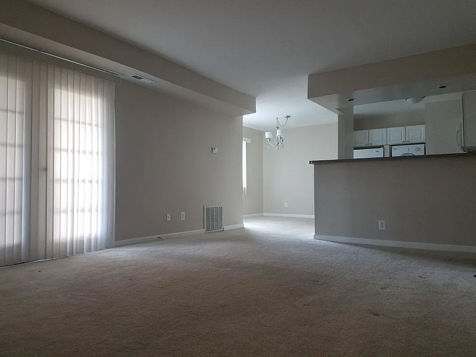 2500 Markham Ln #5