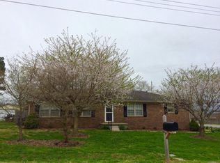 321 Linda Dr, Hopkinsville, KY 42240