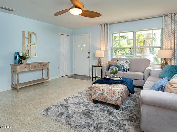 3rd image of 1190 Heather Glen Cir
