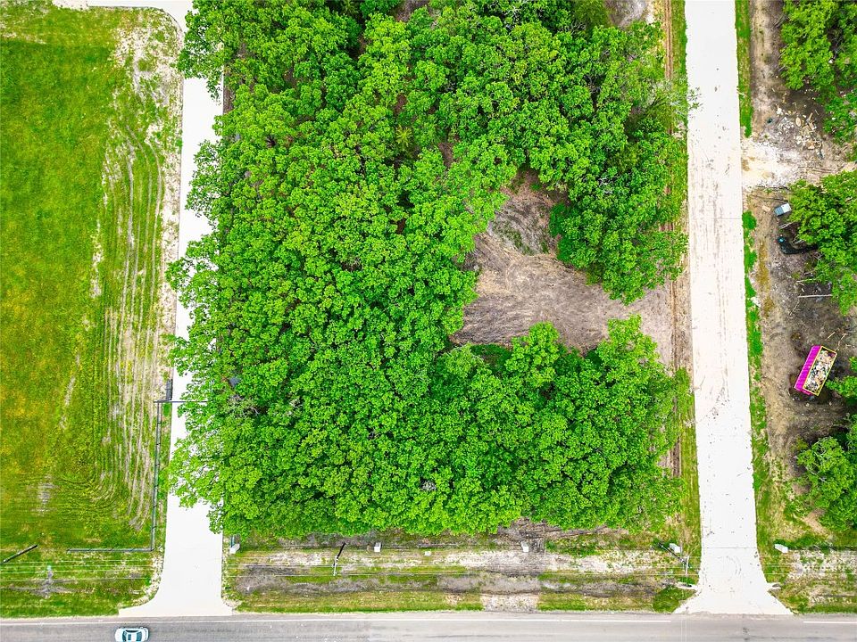 1st image of 400 Eagle Pass Ct