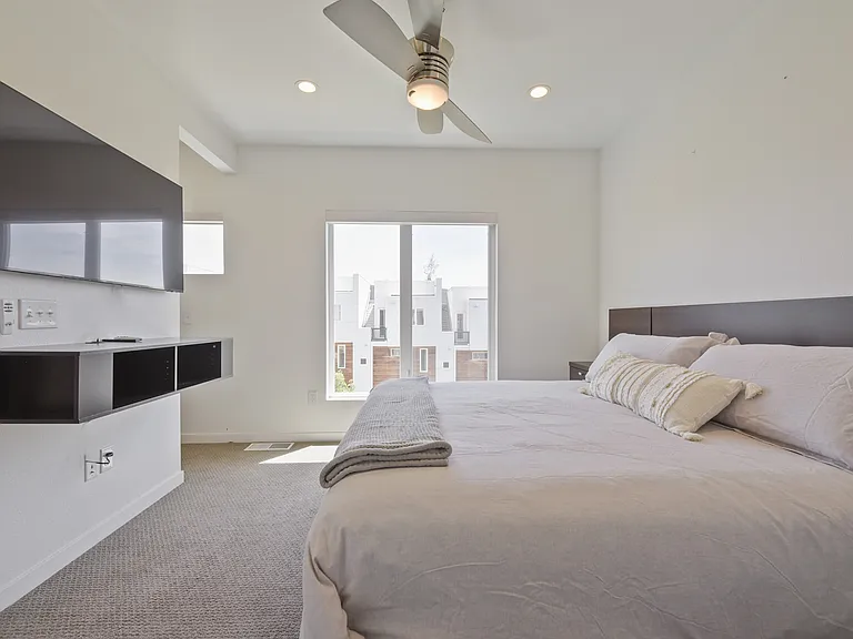 1731 King St #1731 — Photo 13