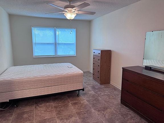 5th image of 1532 SE Royal Green Circle #O-202
