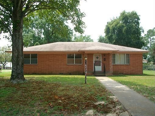 1st image of 512 Helena St