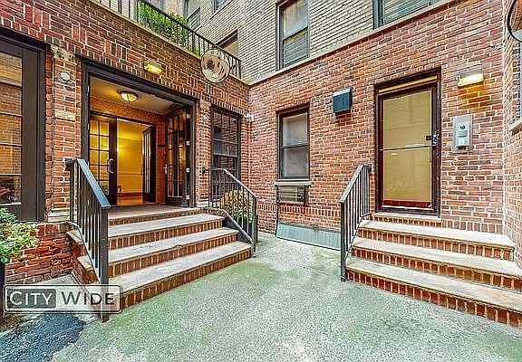 5th image of 30 Charlton St APT 1F