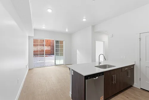 Union Walk Apartments Photo 1
