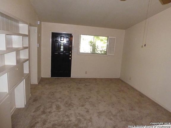 4th image of 703 Oblate Dr