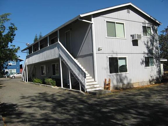 3rd image of 1771 Eugenia Ave APT D