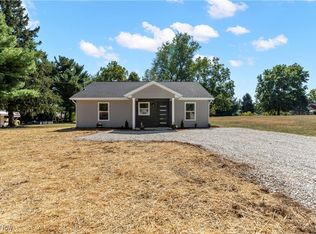 8440 Mapleford St SW, Navarre, OH