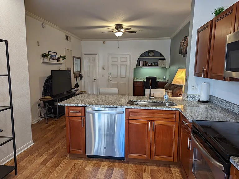 860 N Orange Ave #203 — Photo 5