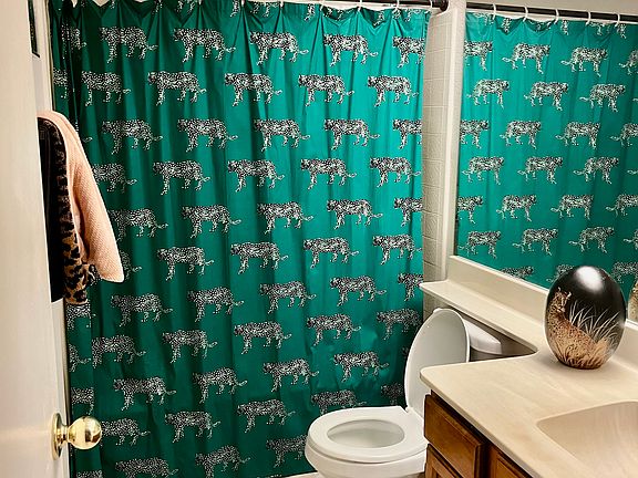 4th image of 818 S Westwood APT 125