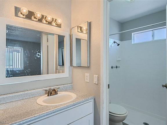 4th image of 3700 Snorkel Cir Unit 3