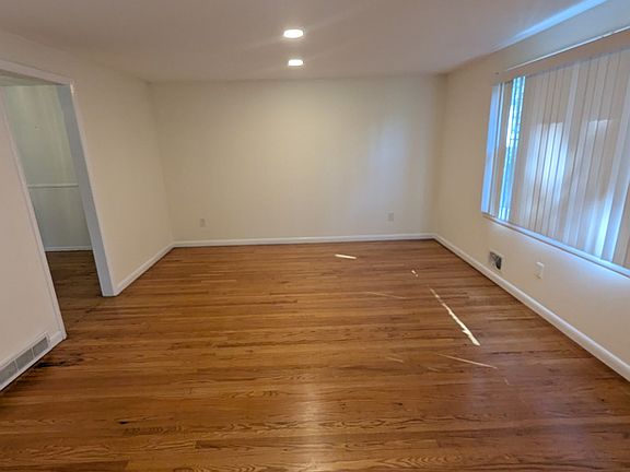 5th image of 3512 Atlantic Ave