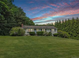 48 Longmeadow Rd, Shelton, CT 06484