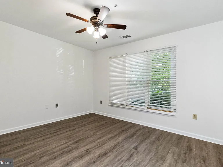 12915 Alton Sq #114 — Photo 16