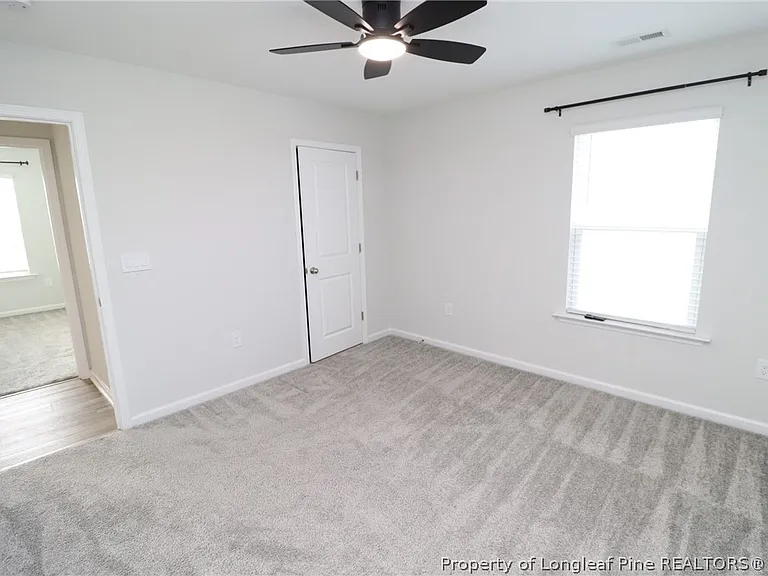 212 Breeders Cup Way Valencia #58 — Photo 38
