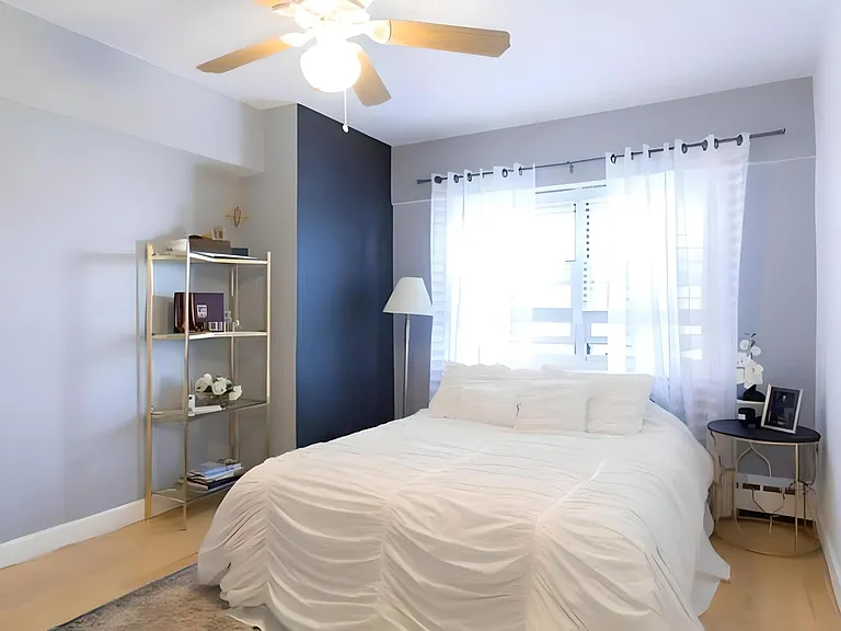 4970 N Marine Dr #1023 — Photo 7