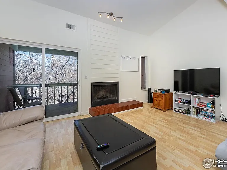 745 Arapahoe Ave #302 — Photo 7