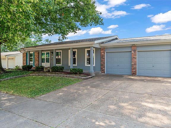 3rd image of 2282 Gold Finch Dr