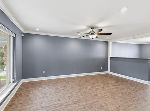 2nd image of 10711 Guildford Rd