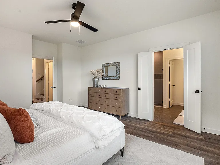 4A | 4 Bed / 2.5 Bath - Master Bedroom