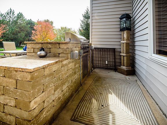 5th image of 1133 N 171st St