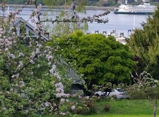 5681 Ward Ave NE, Bainbridge Island, WA 98110