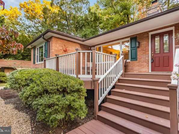 10411 Greenacres Dr, Silver Spring, MD 20903