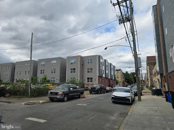 1319 N 17th St, Philadelphia, PA 19121