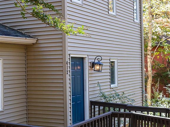 2nd image of 412 E Randolph Pl