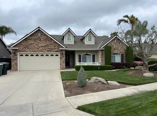 6226 W Oak Ave, Visalia, CA 93291