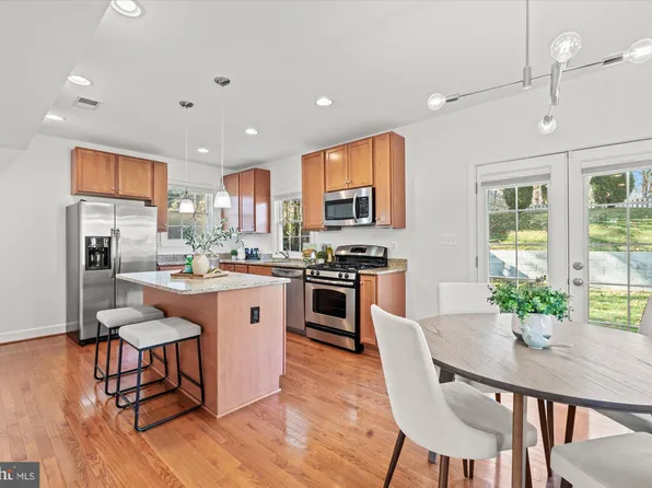 3032 Clinton St NE, Washington, DC 20018