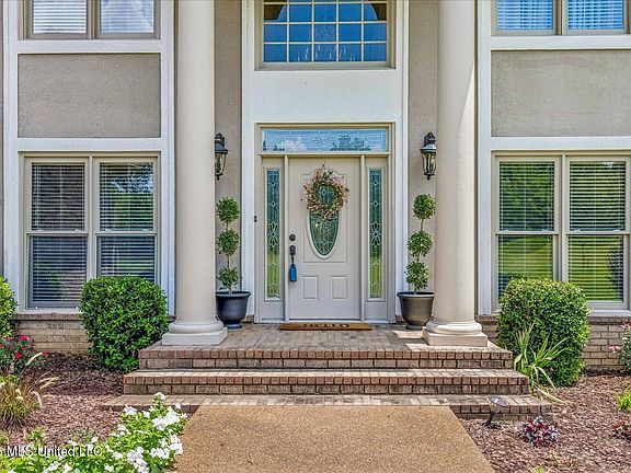 5th image of 4620 Thompson Ln