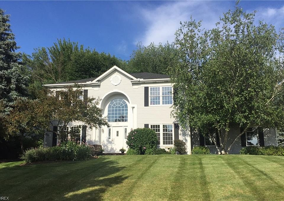 1st image of 700 Nancy Dr