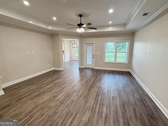 3rd image of 4575 Firestone Ln