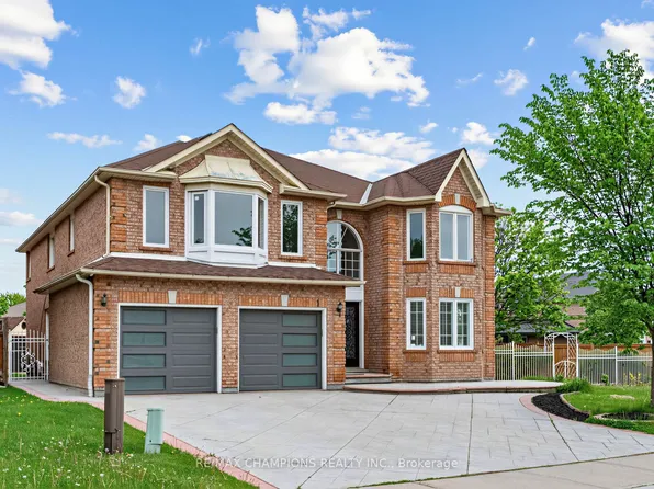 1 Cluster Oak Pl, Brampton, ON L6R 1V2