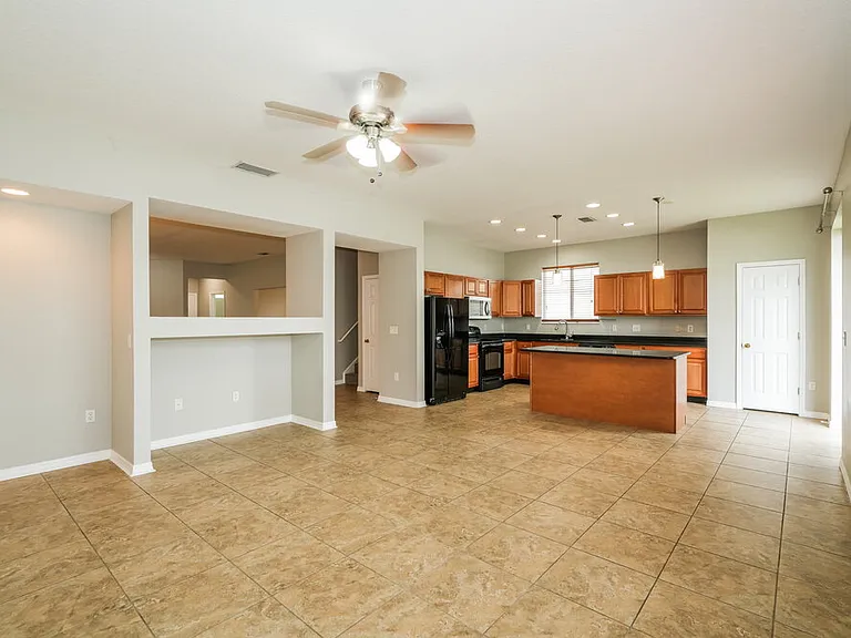 9322 Zincoe Ln — Photo 9