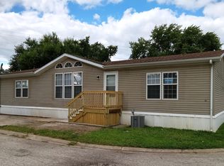 662 Sterling St W #662SW, Justice, IL 60458