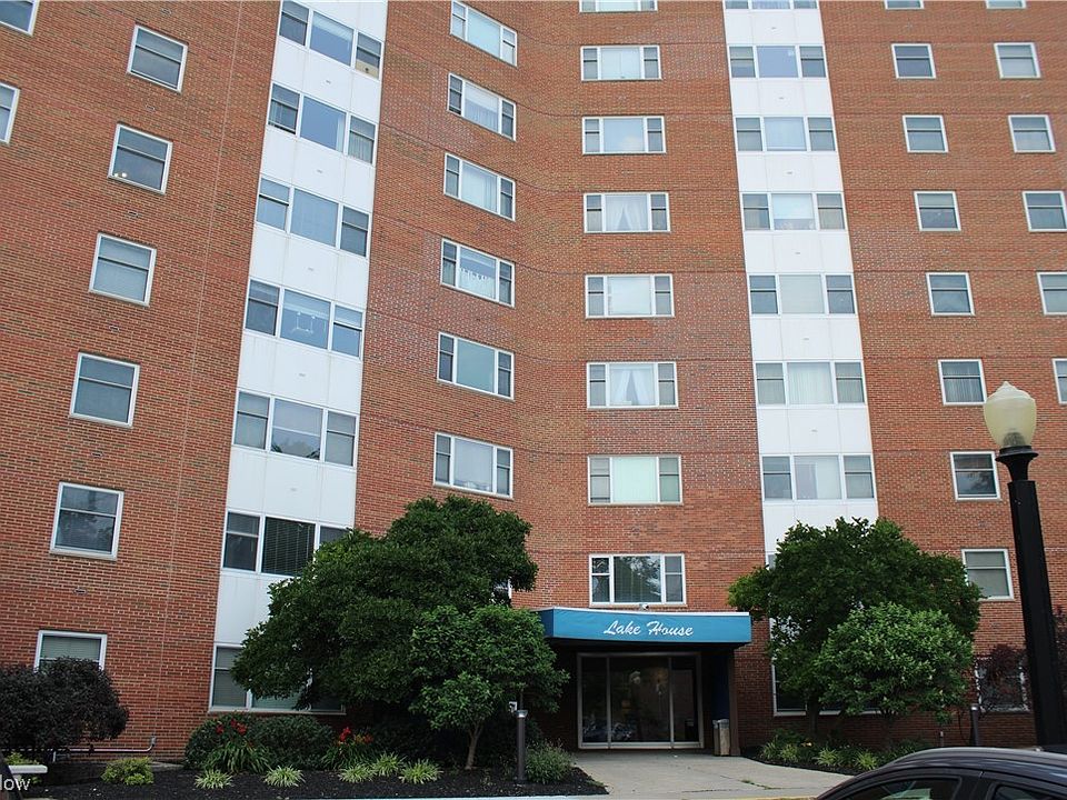 1st image of 11850 Edgewater Dr APT 108