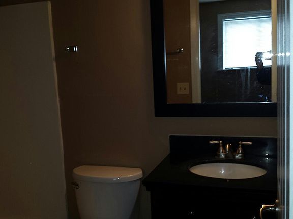 5th image of 184 E Market St APT 323