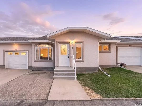 UNIT 3-212 Mulberry LANE, Moose Jaw, SK S6J 1N4